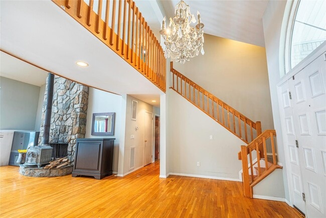 Building Photo - 24 Wisteria Dr