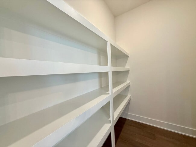 Building Photo - 2803 Fordwood Dr