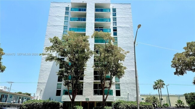 Building Photo - 1035 West Ave