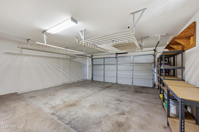 Building Photo - 4512 E Mossman Rd