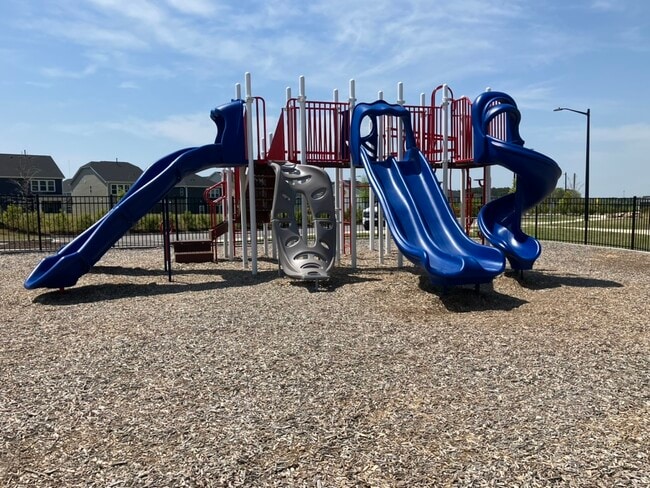 Building Photo - 2941 Ocean Sunrise Dr