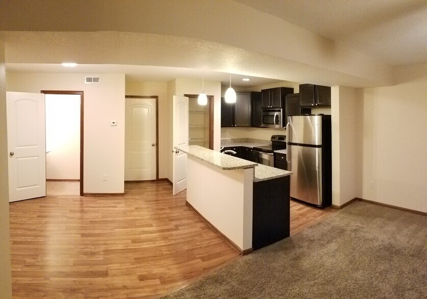 Building Photo - 8601 Westown Pky
