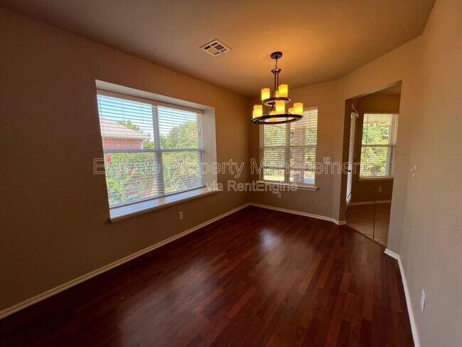 Building Photo - 1709 Del Simmons Dr