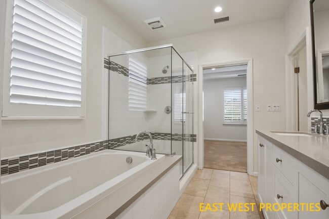 Building Photo - 140 Hargrove