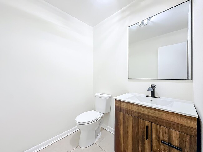 Building Photo - 5243 Poppy Dr