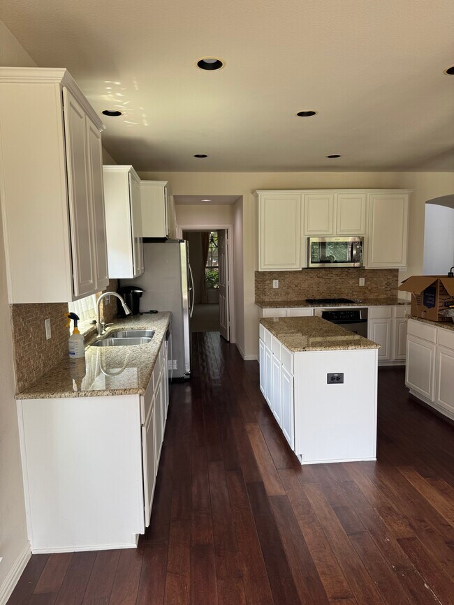 Building Photo - 2509 Dog Leg Trail