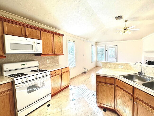 Building Photo - 17203 Valemist Ct