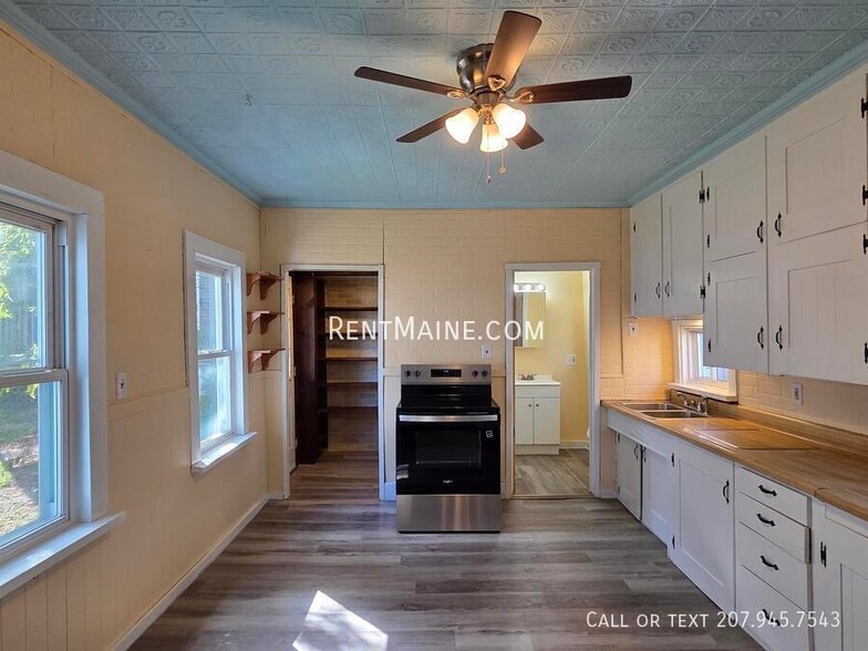 Building Photo - 16 Kendall St