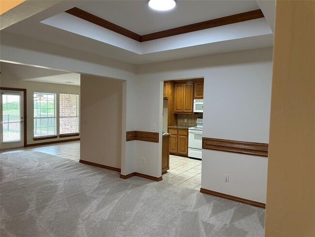 Building Photo - 15713 Traditions Blvd
