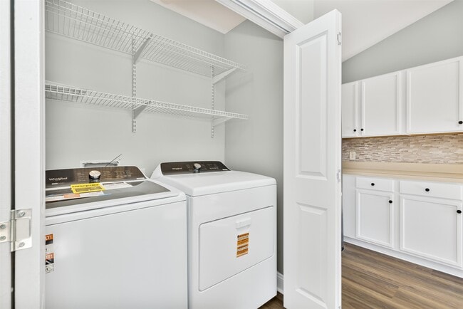Building Photo - 4008 Scarlet Oak Ct