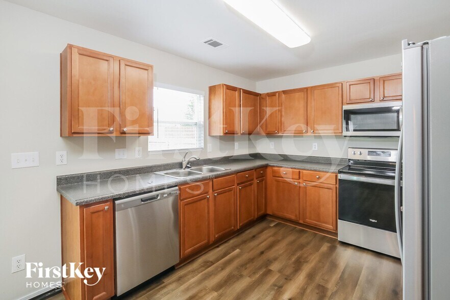 Building Photo - 9418 Prestbury Blvd