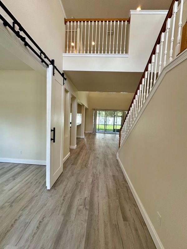 Building Photo - 14227 Wake Robin Dr