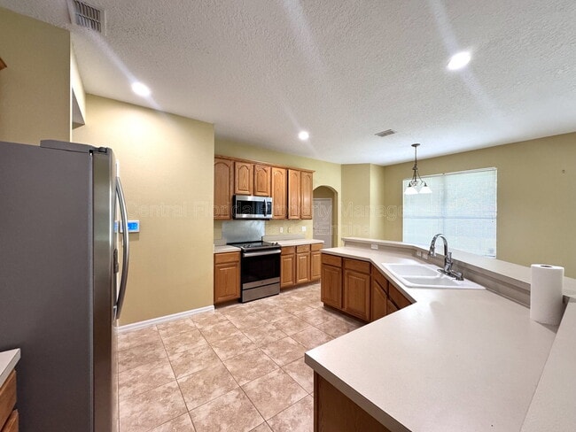 Building Photo - 10118 Shortwood Ln