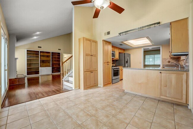 Building Photo - 8001 Manassas Dr