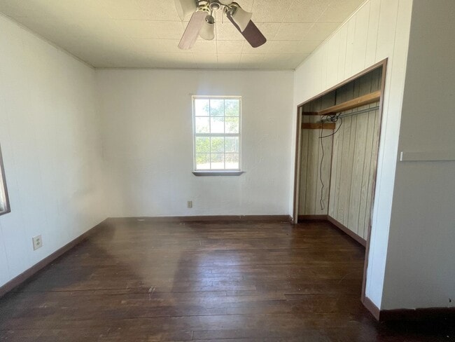 Building Photo - 2120 Canyon Dr