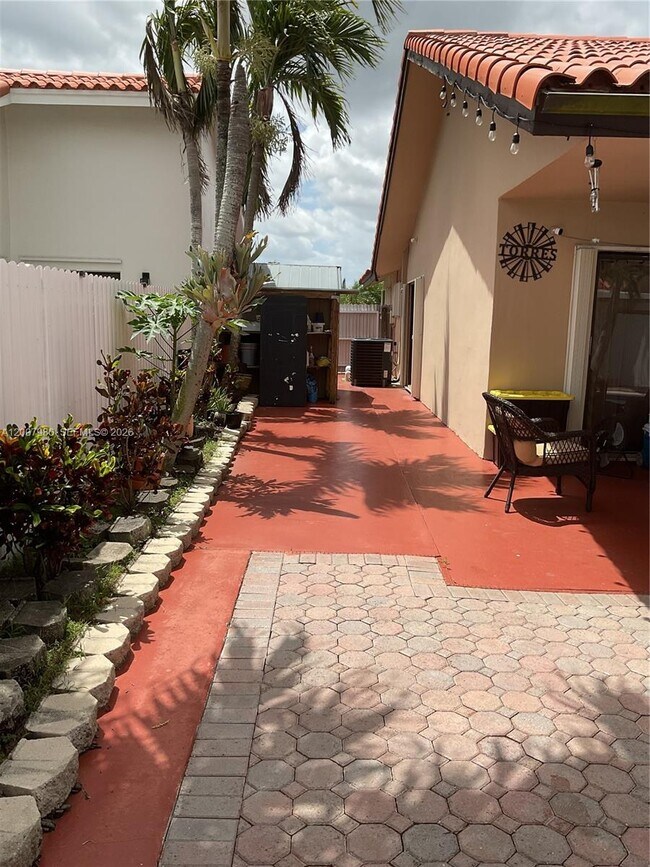 Building Photo - 14345 SW 52nd St