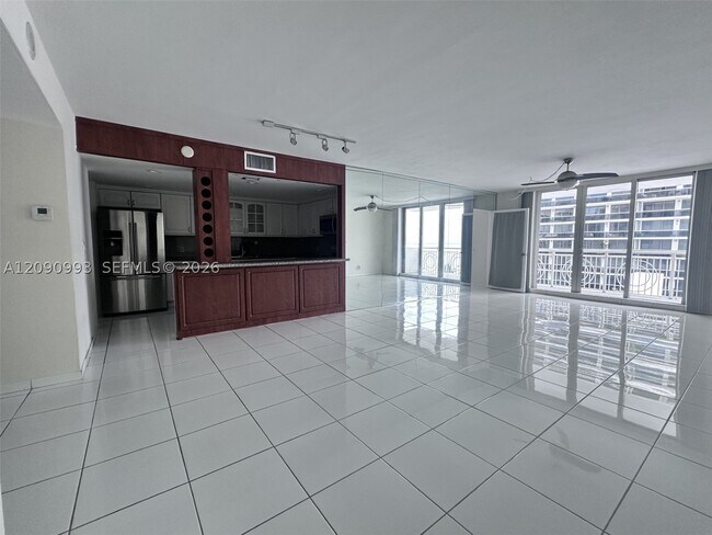 Building Photo - 5825 Collins Ave