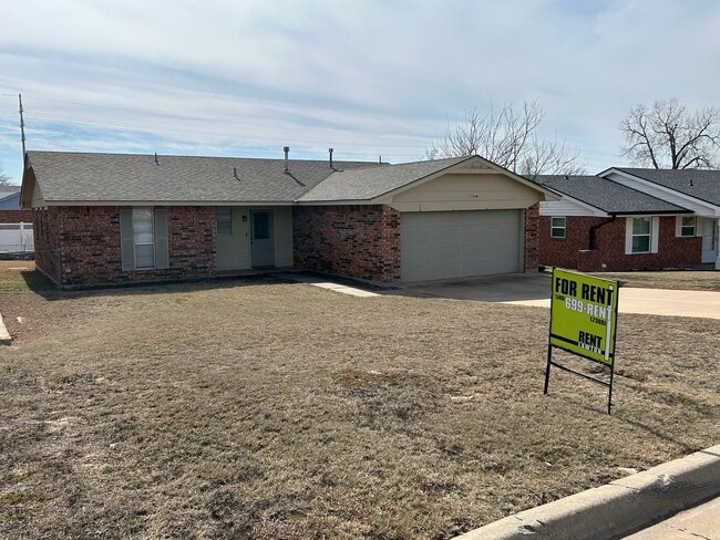 Primary Photo - 3 bedroom NOW AVAILABLE in the MAC school ...