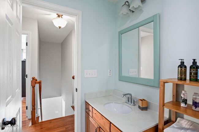 Building Photo - 8 Backstretch Ct