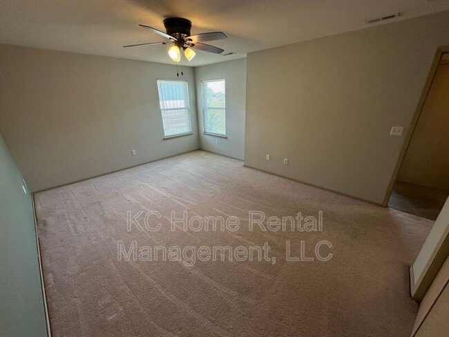 Building Photo - 2128 Highridge Dr