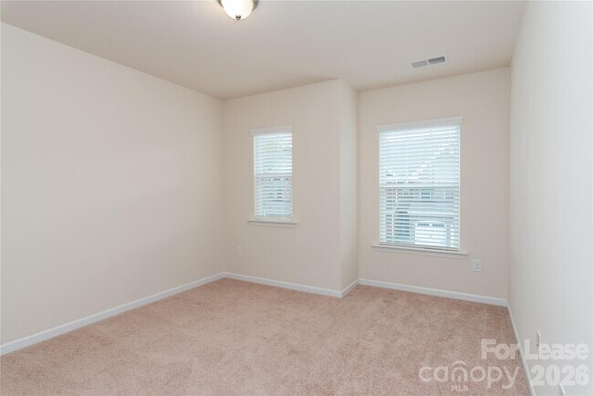 Building Photo - 106 Clarendon St