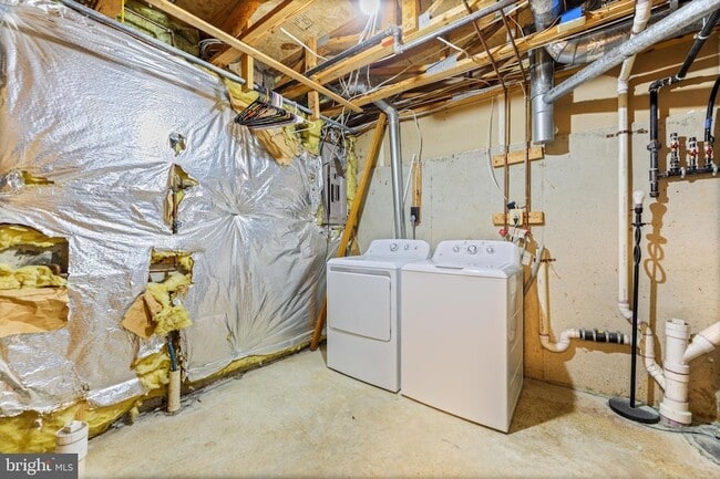 Building Photo - 1246 Seminole Dr