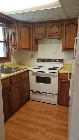 Primary Photo - 907 Park Ave NW