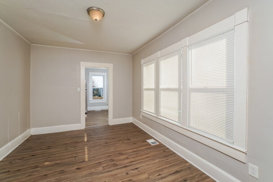 Building Photo - 1426 Chartres St