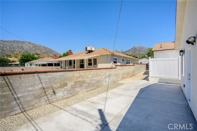 Building Photo - 10939 Nassau Ave