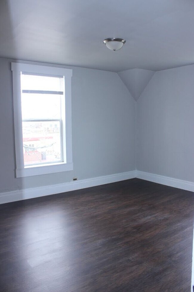 Building Photo - 1507 W Jackson St