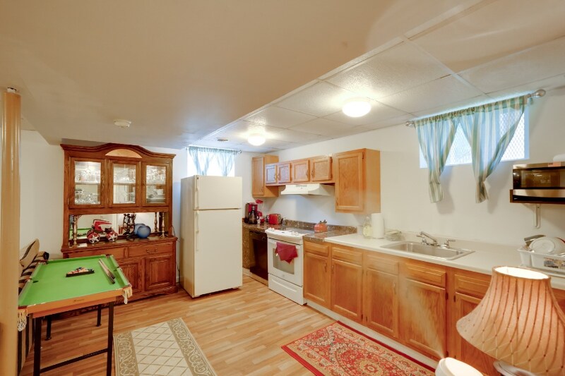 Building Photo - 429 W Lawrence St