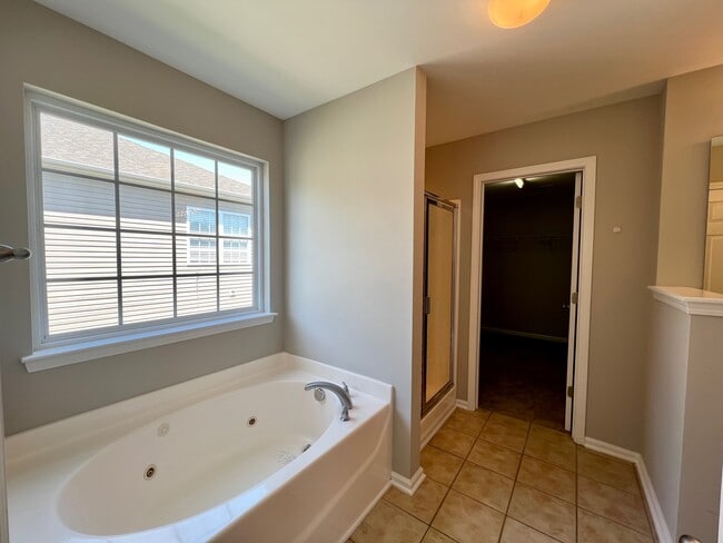 Building Photo - 10311 Dominion Village Dr