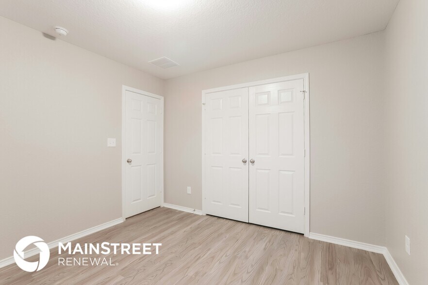 Building Photo - 11319 Royal Delta