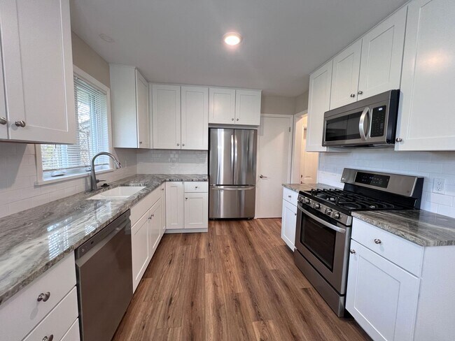 Building Photo - Recently Renovated Home within Walking Dis...