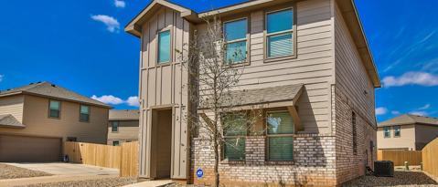 Building Photo - 208 Lake Ct