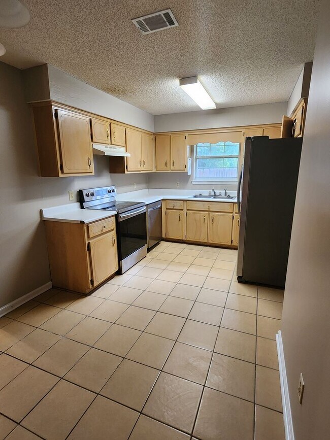 Building Photo - 2710 Java Ct