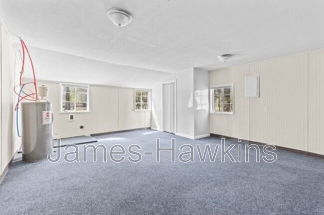 Building Photo - 1839 Robison Hill Rd