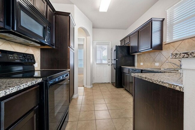 Building Photo - 711 Katmai Cir