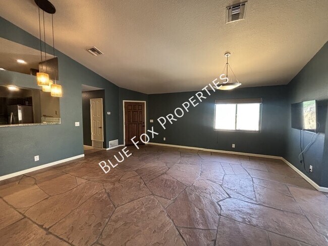 Building Photo - 4780 W Lessing Ln