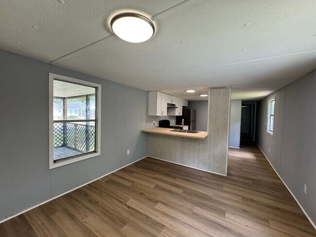 Building Photo - 3 Bedroom / 2 Bath Single-Wide Home – Live Oak, FL