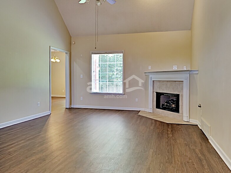 Building Photo - 548 Wesley Woods Dr