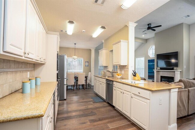 Building Photo - 8915 Wallington Dr