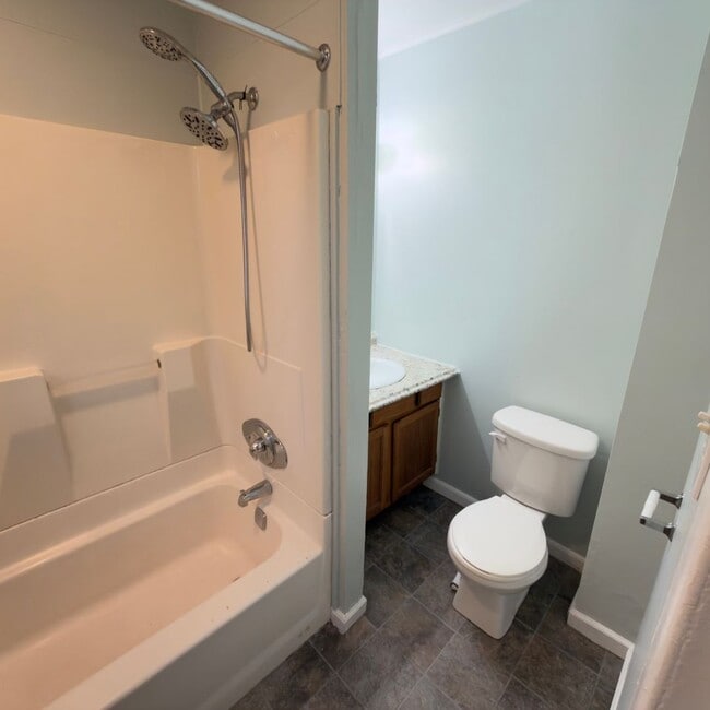 Building Photo - 1555 Broadway Ave NW