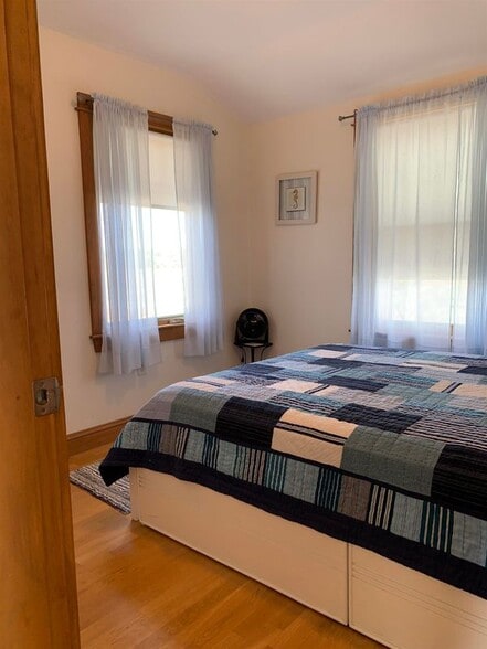 Building Photo - 1665 Ocean