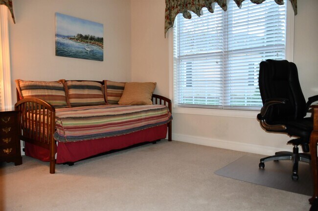 Building Photo - 80 Carriage Way