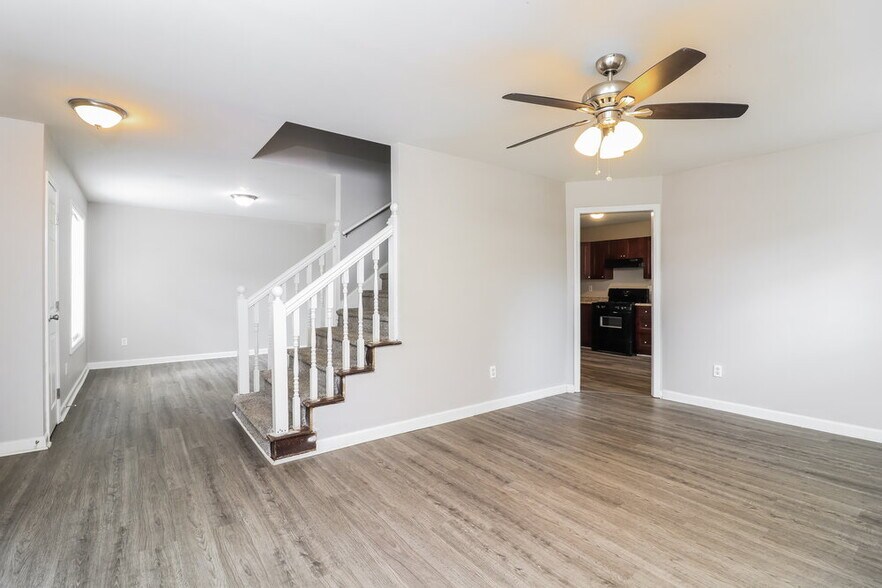 Building Photo - 2631 Windage Dr SW