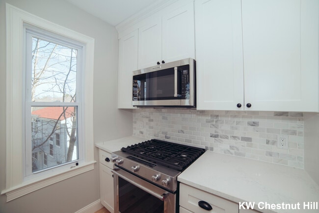 Building Photo - 10 Duffley Ct
