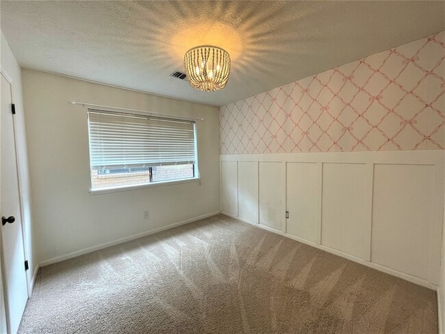 Building Photo - 22907 Provincial Blvd