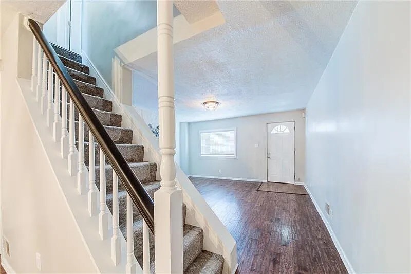 Building Photo - 1916 Wharton St