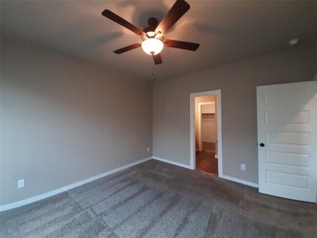 Building Photo - 9864 Grosbeak Ln